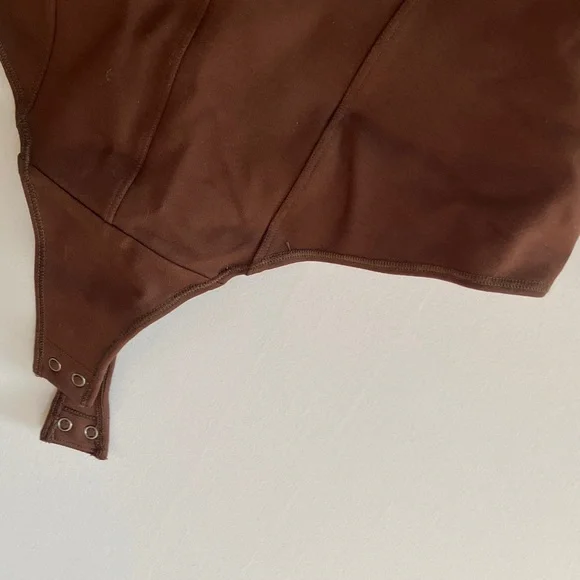 Abercrombie & Fitch Chocolate Off-Shoulder Top - Picture 3 of 6